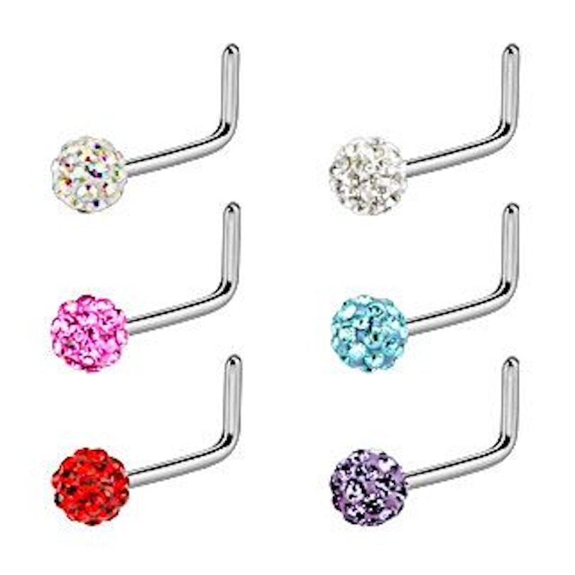Nasenpiercing mit einer Feridokugel Piercing - Deutschland