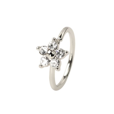 Ring mit zierlicher Blume