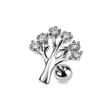 Traguspiercing mit einem Baum aus Steinen