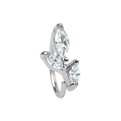 Ring aus Chirurgenstahl mit drei ovalen Steinen