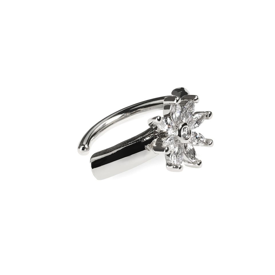 Bauchnabel-Clicker mit funkelnder Blume