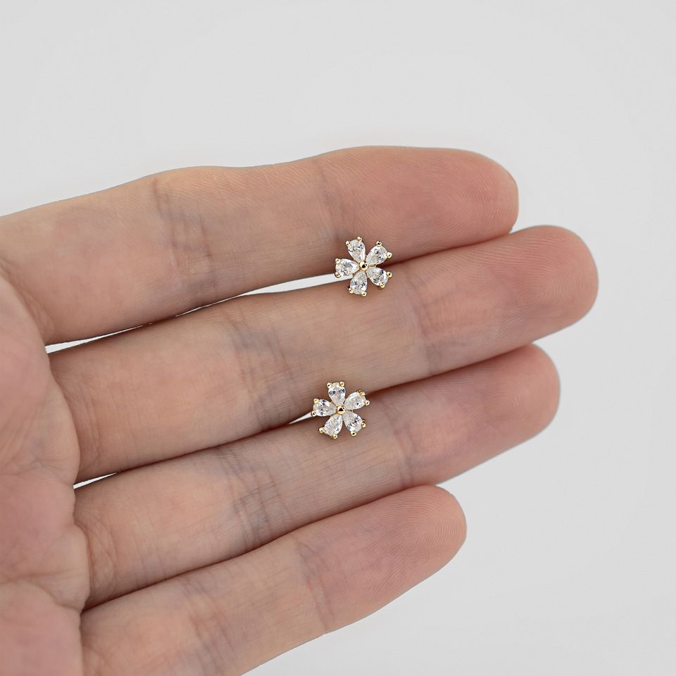 Labret mit fünfblättiger Blume und Innengewinde