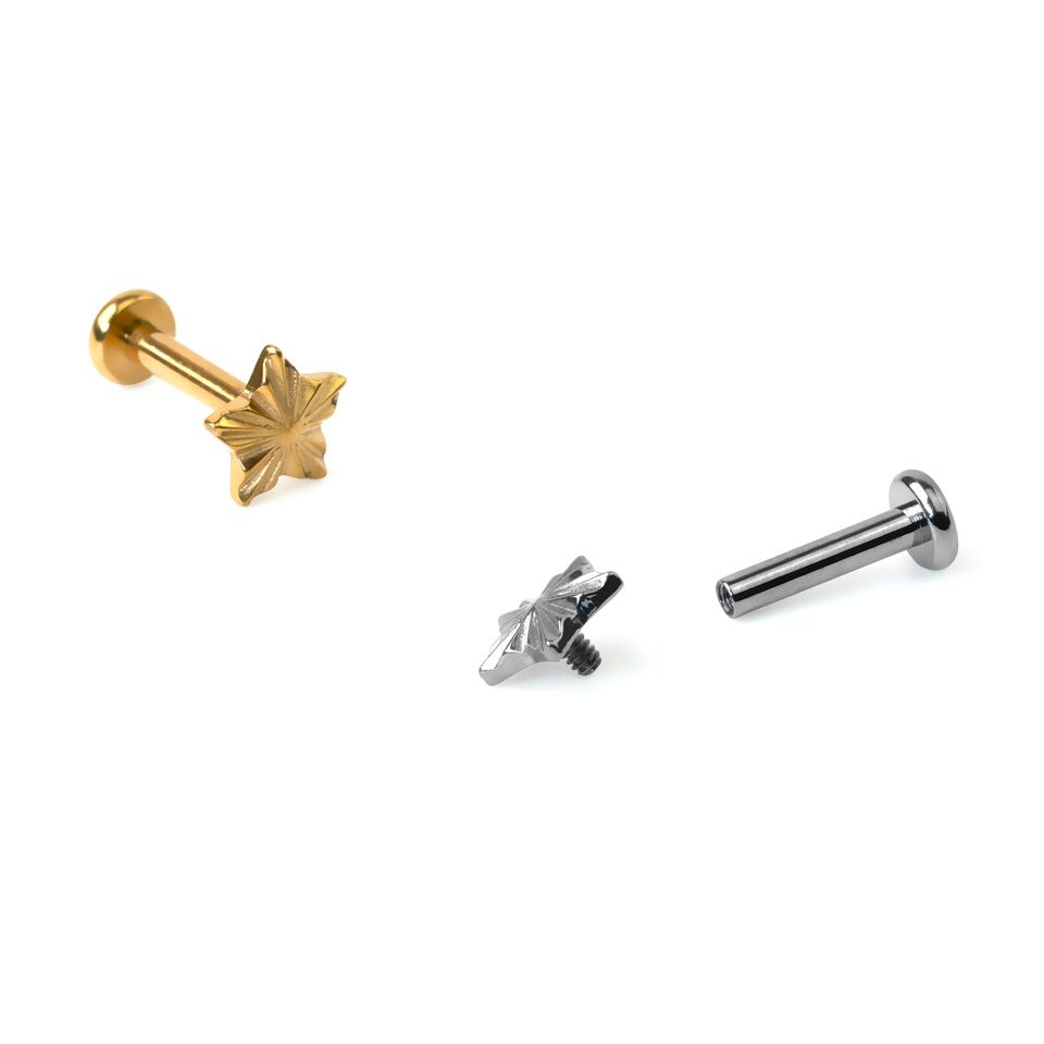 Sternförmiges Titan-Labret mit strukturiertem Design