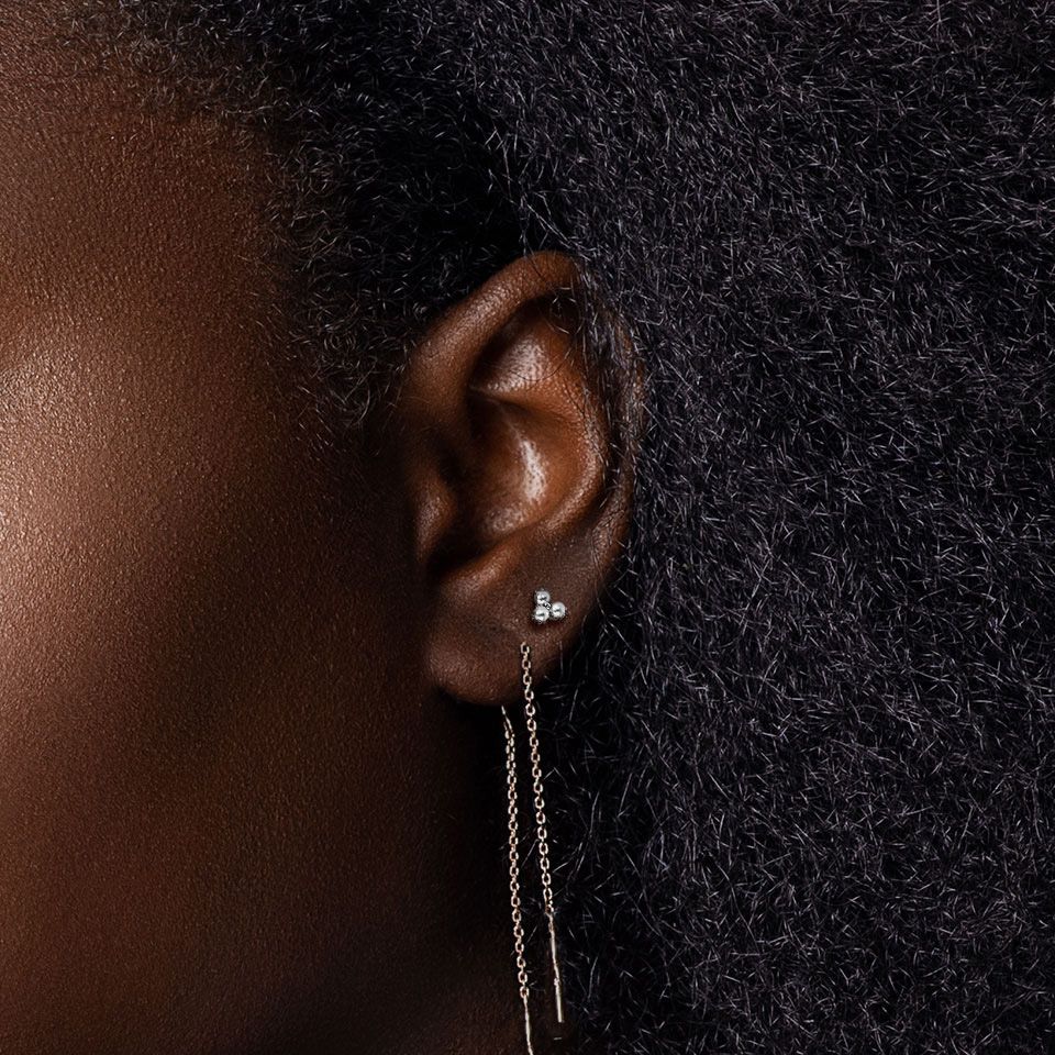 Zartes Labret mit drei Kunstperlen