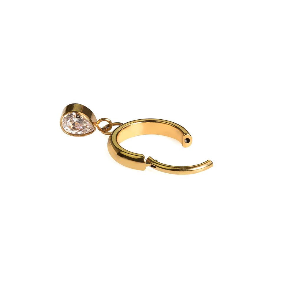 Titan-Ring mit tropfenförmigem Anhänger