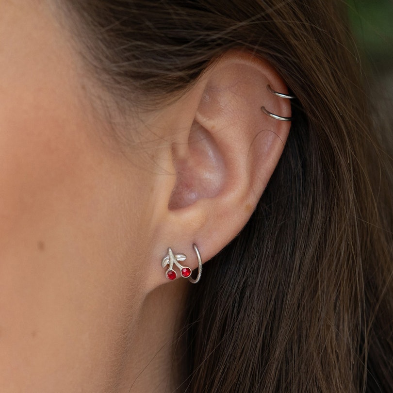 Tragusschmuck mit roten Kirschen Piercingschmuck - Deutschland