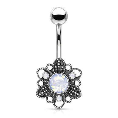 Bauchnabelpiercing mit oxidierter Blume und Opalithen