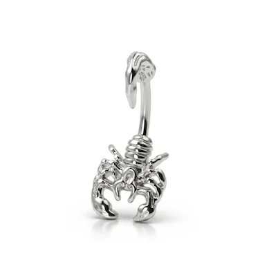 Bauchnabelpiercing mit einem Skorpion