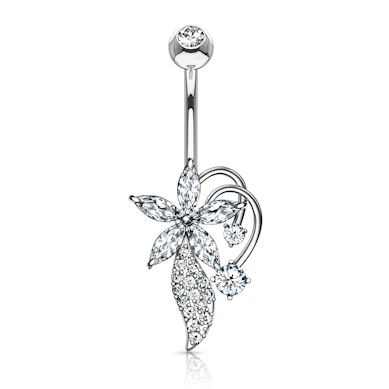 Bauchnabelpiercing mit Blume und Ranken