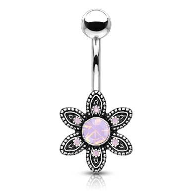Bauchnabelpiercing mit Blume und runden Opaliten