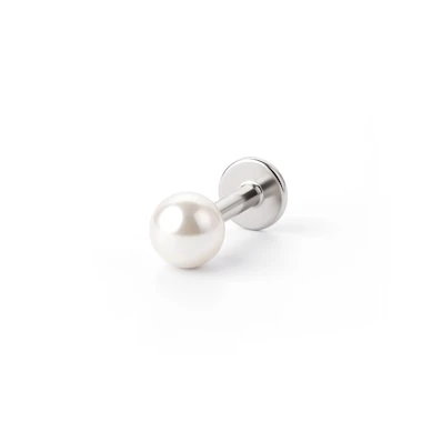 Labret mit metallischer Kugel