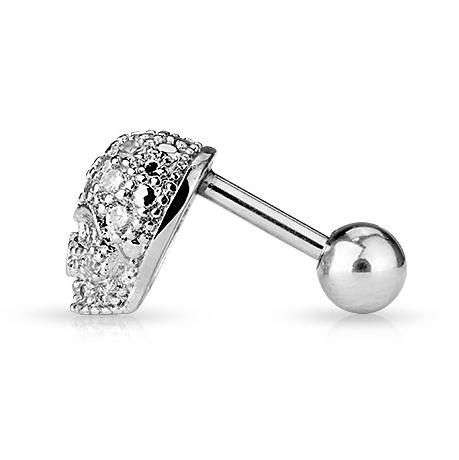 Ohrpiercing mit Totenkopf