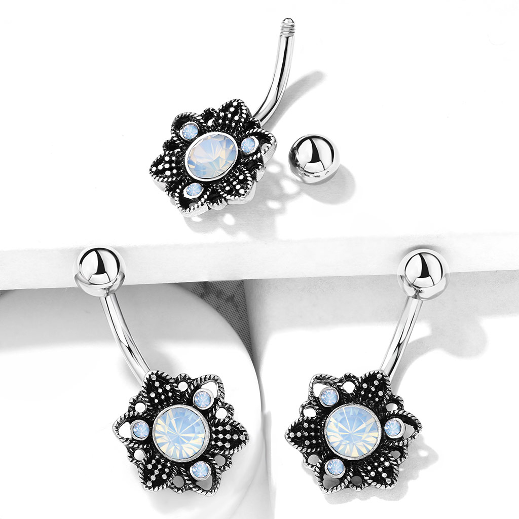 Bauchnabelpiercing mit oxidierter Blume und Opalithen