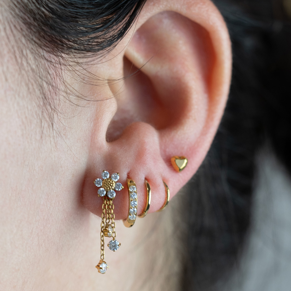 Anhänger mit drei Schmucksteinen