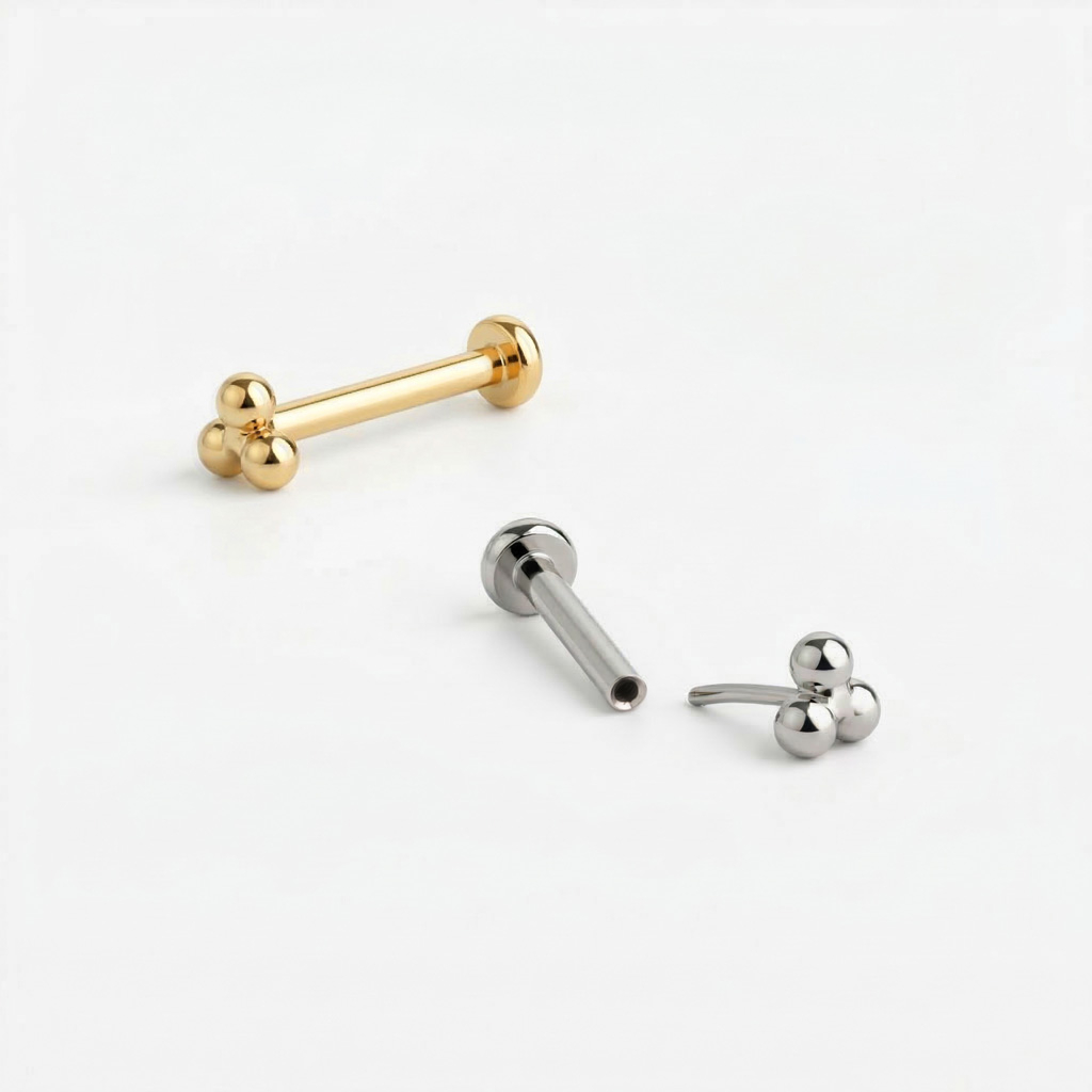 Push-in Labret aus Titan mit dreieckigem Kugelkopf