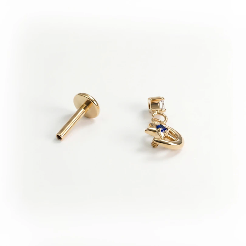 Titan-Labret mit Mond und Stern mit Anhänger