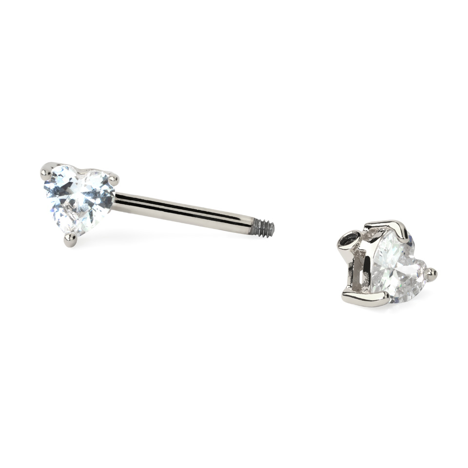 Brustwarzenpiercing mit Herzsteinen