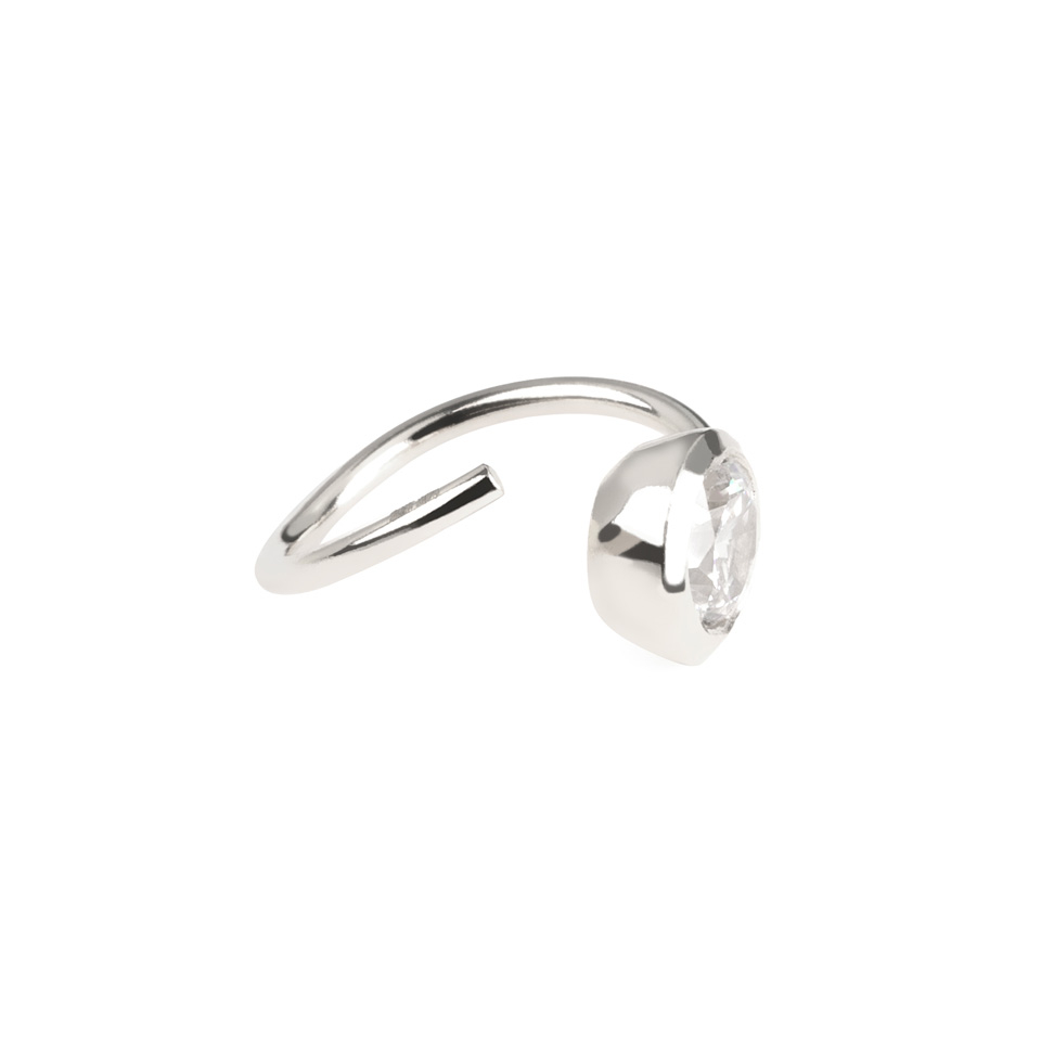 Einfacher Ring aus 14 Karat Gold mit einem Stein