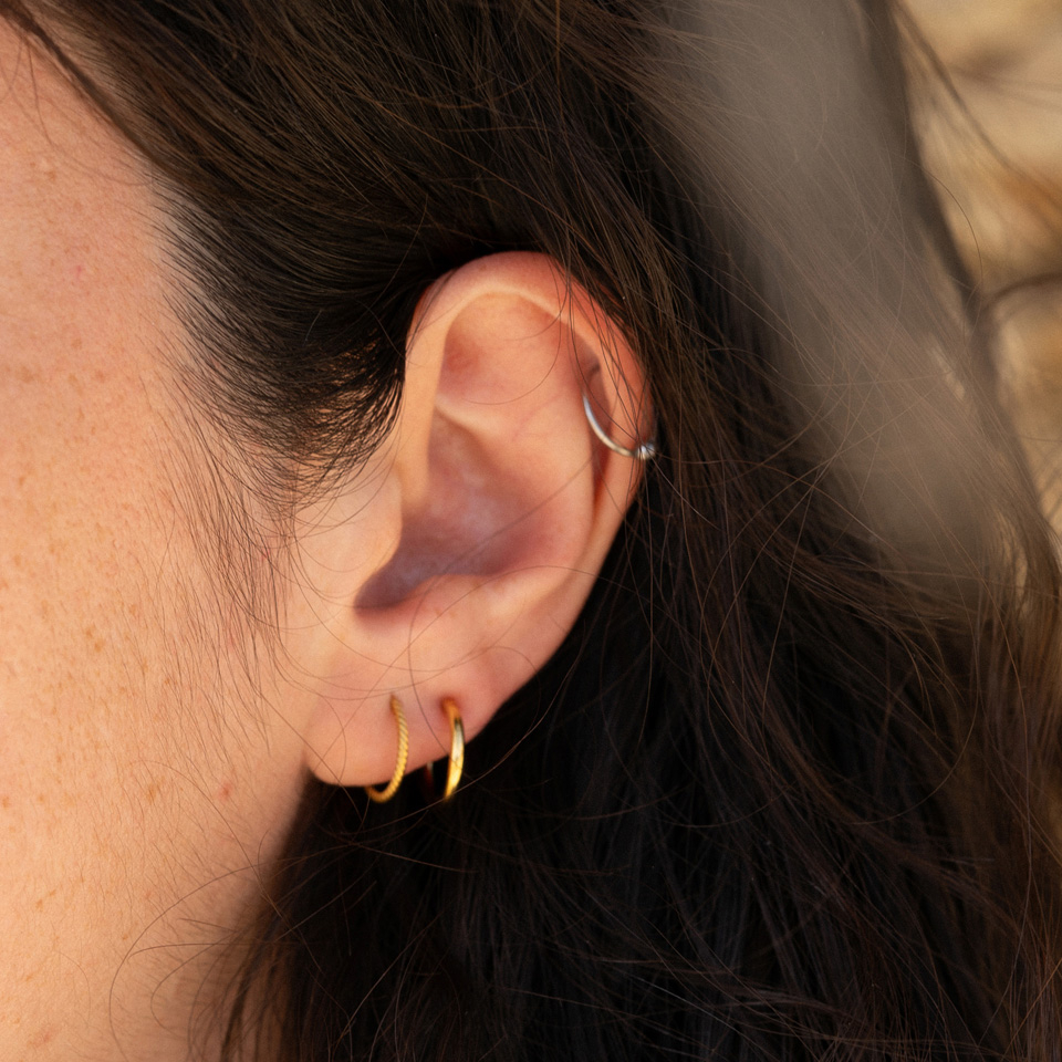 Ring mit einer festen Kugel