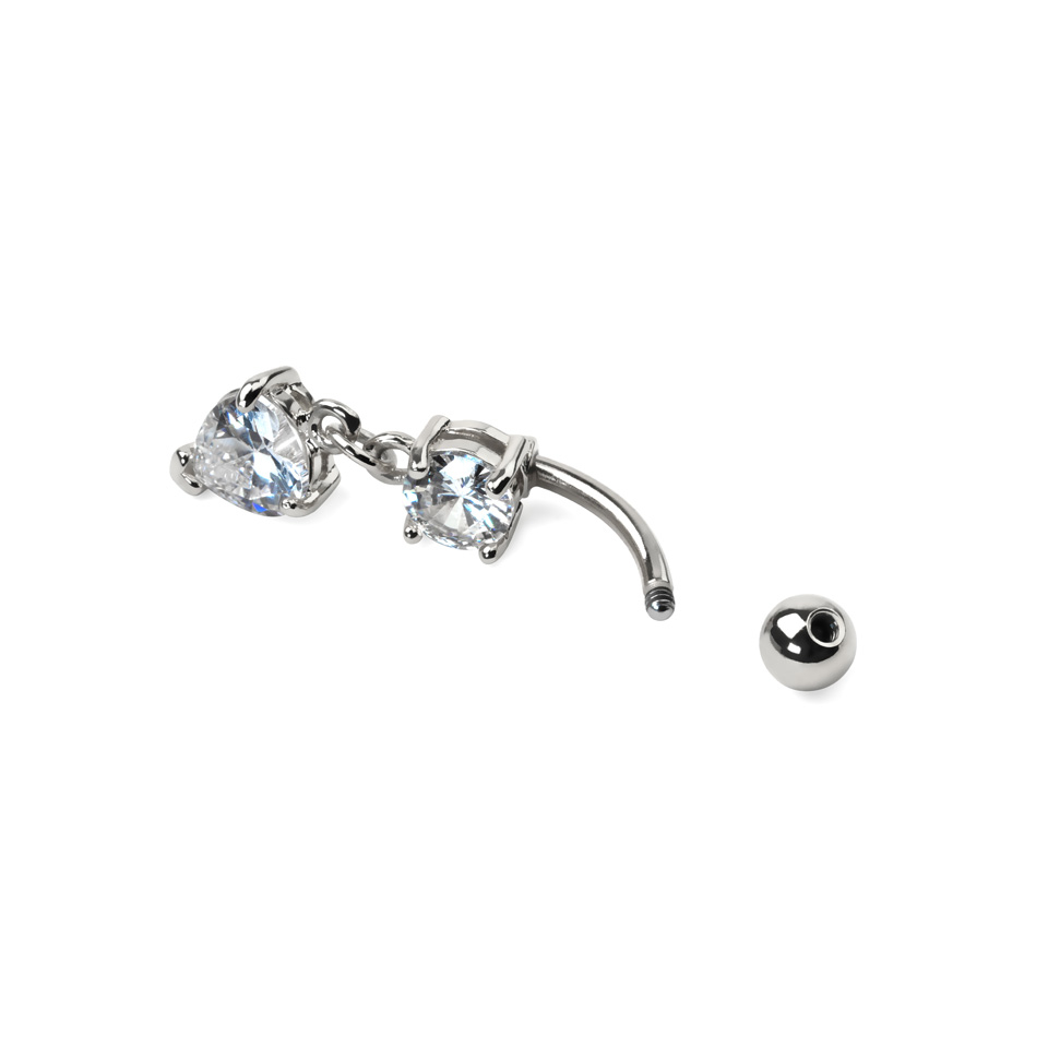 Bauchnabelpiercing mit Herzstein-Anhänger